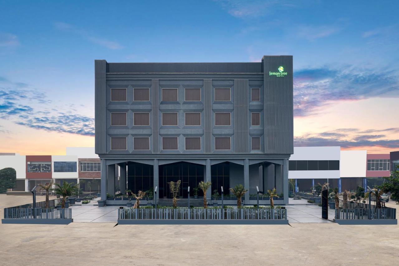 Lemon Tree Hotel, Hisār 外观 照片