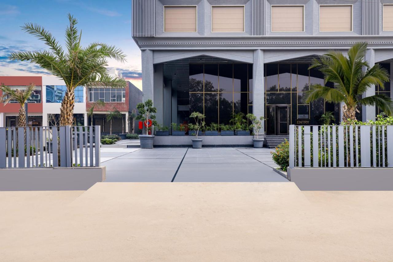Lemon Tree Hotel, Hisār 外观 照片